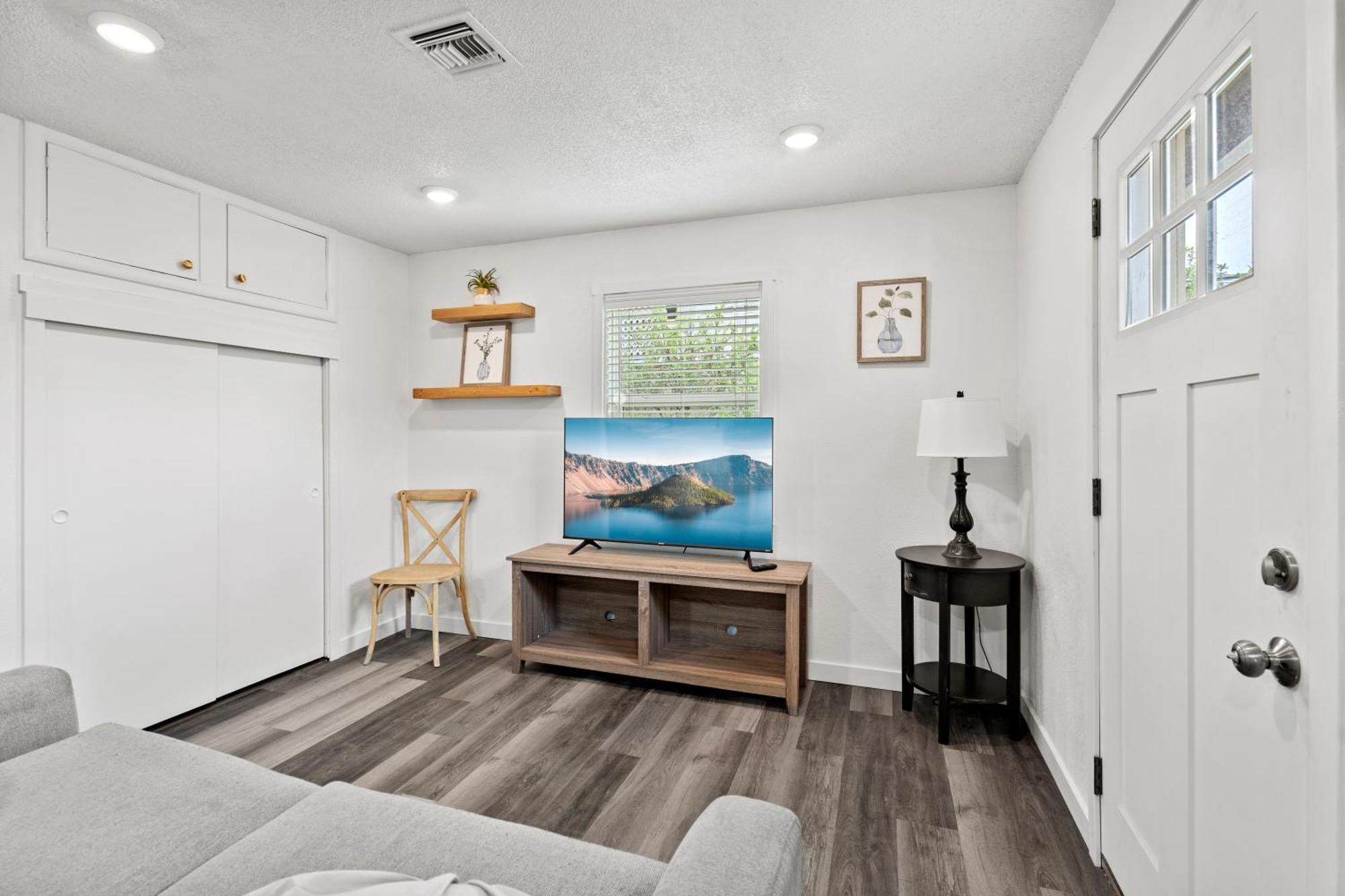 Peach Street Super Suite Medford Exterior foto